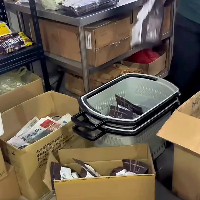 We take pride in our work! 
We make sure you get these premium ingredients delivered in good condition - so that you can focus on baking. 

Get your ingredients from our website. 

Link in bio. 

#essentialsmy #onlinestore #chocolates #baking #vanhouten